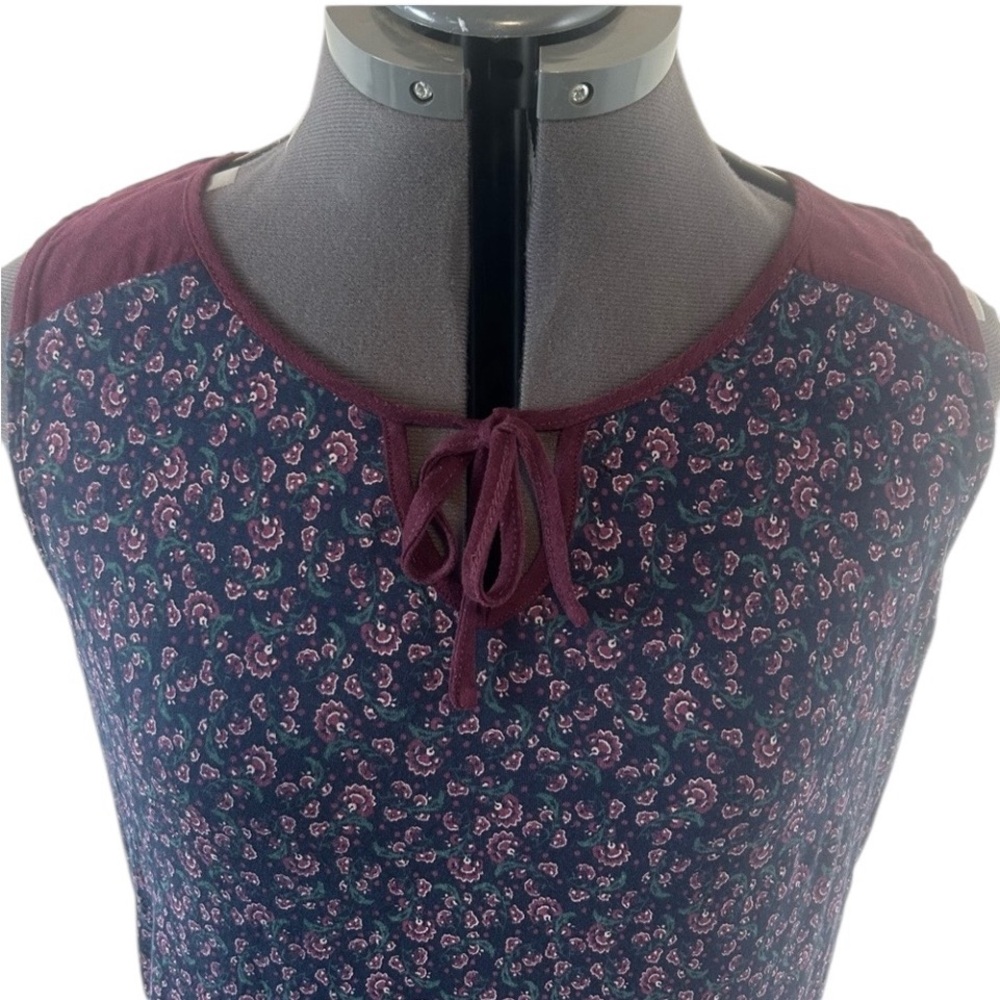 Floral Sleeveless Top with Tie Neck